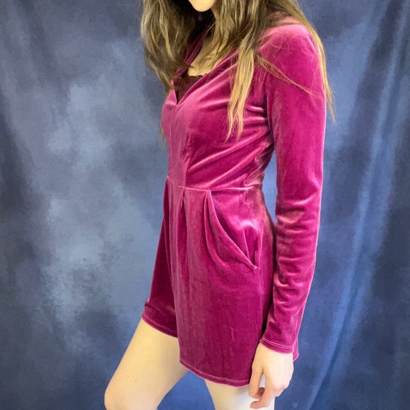 Pink Velvet Romper - Picture 2 of 4